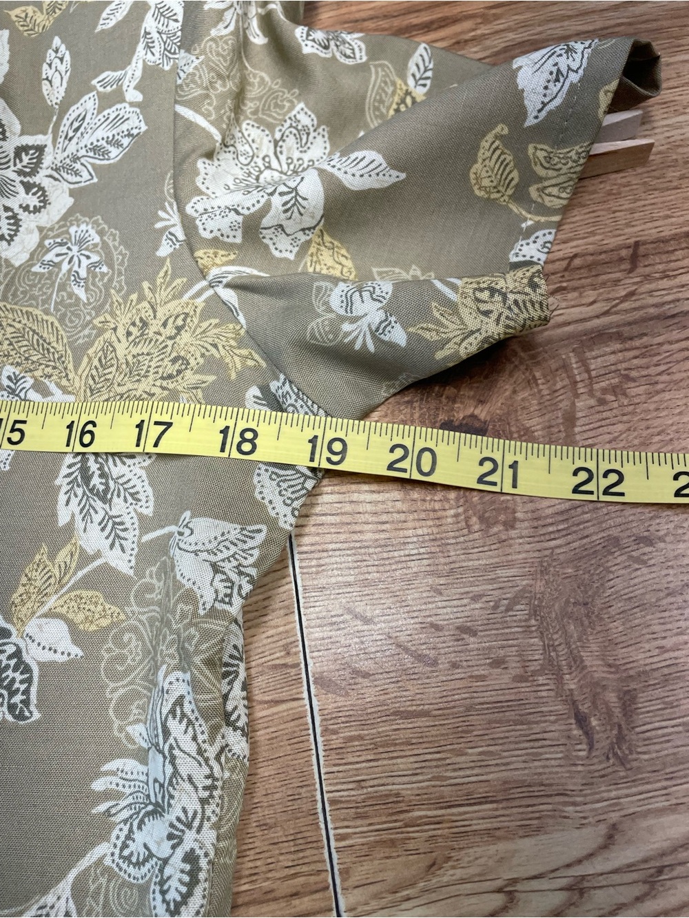 Button-Front Floral Maxi Dress in Mustard New without tags - Picture 3 of 7